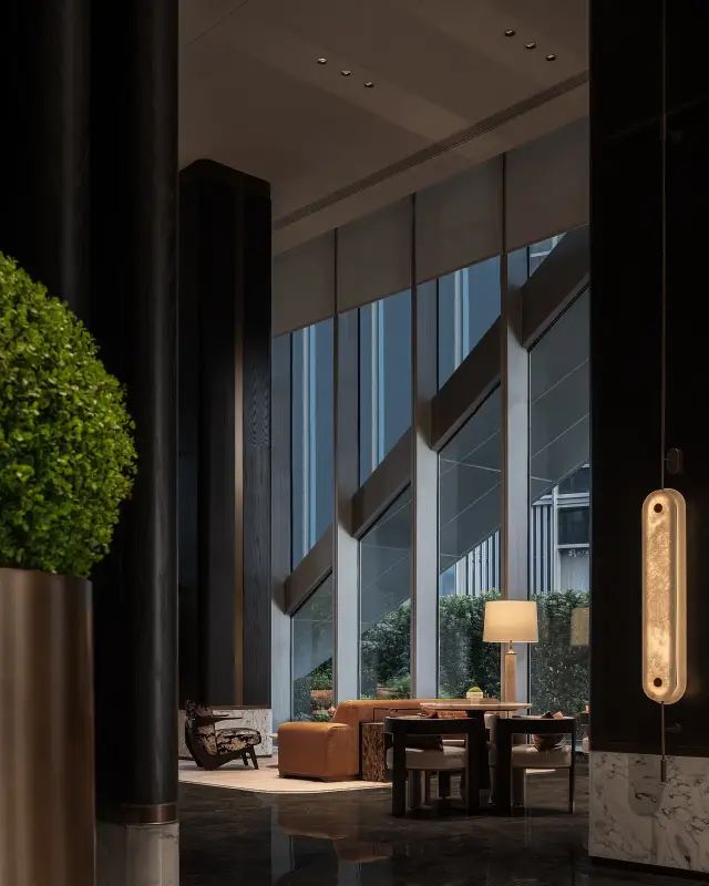 The Roller Shades