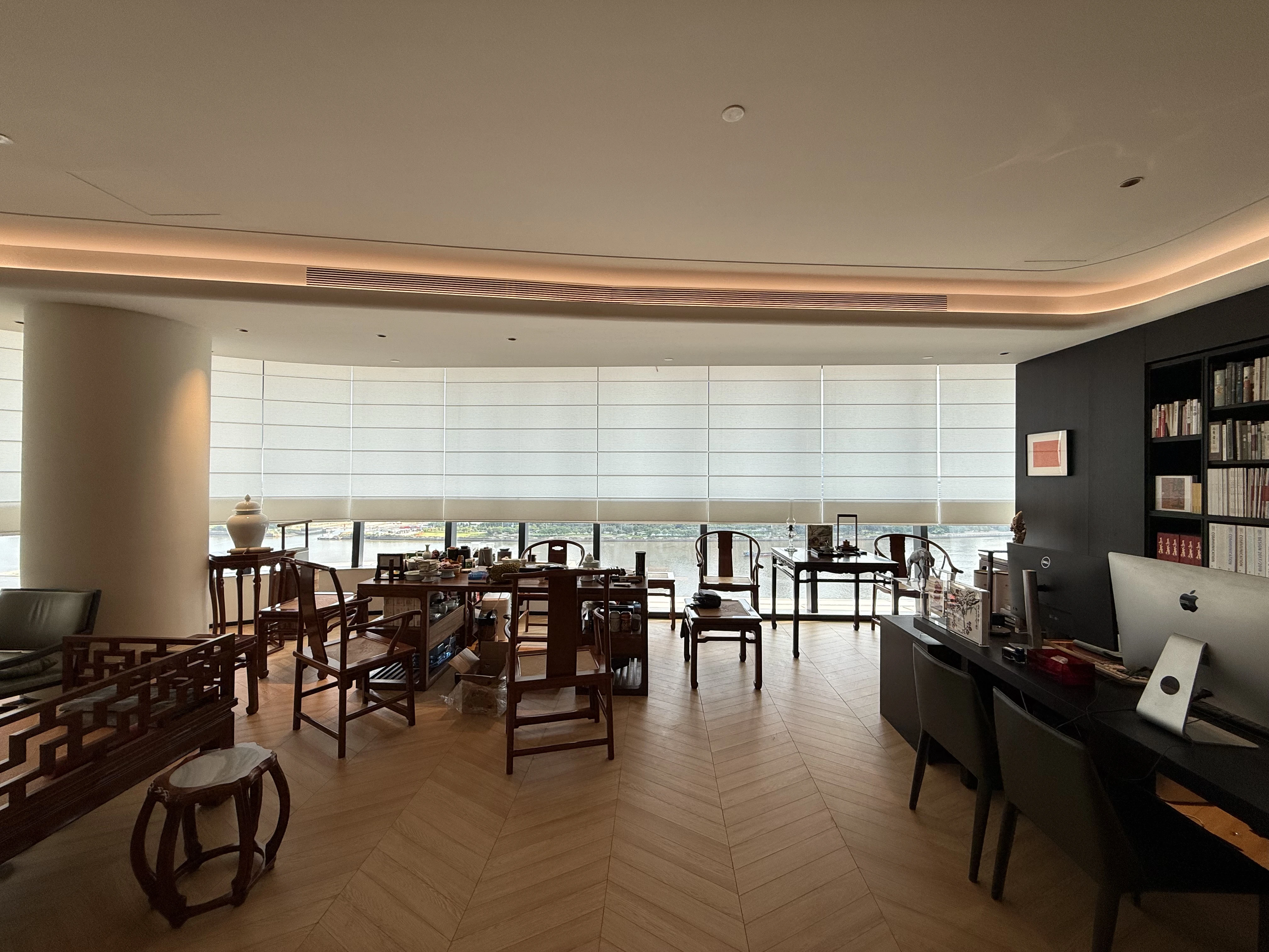 The Roman Shades